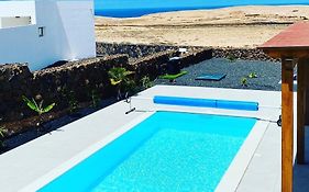 Villa Kira, Tindaya